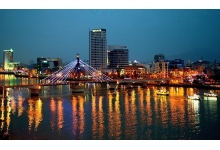 Nên dùng đèn LED làm biển hiệu quảng cảo để tiết kiệm điện   